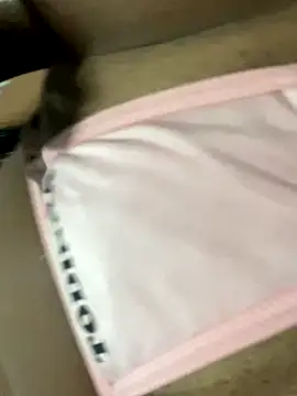 Brunamorenago online show from November 2025 12:32:02 AM