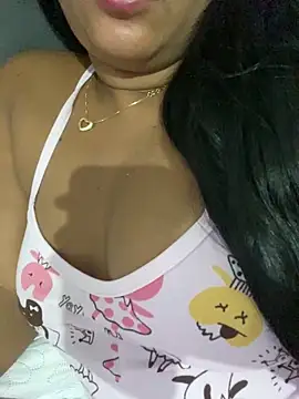 Brunamorenago online show from March 2026 12:00:02 AM