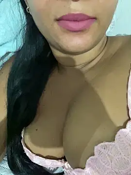 Brunamorenago online show from November 2025 02:54:02 PM