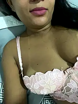 Brunamorenago online show from December 2025 10:47:01 PM