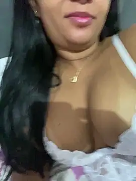 Brunamorenago online show from March 2026 12:03:02 PM