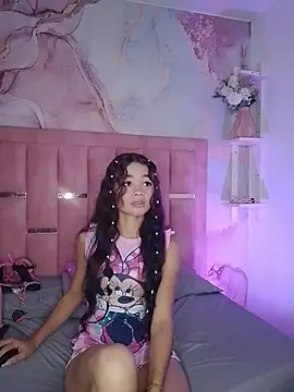 Isis Blaze online show from December 2025 03:07:01 AM