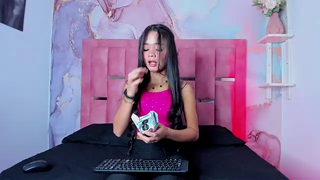 Isis Blaze online show from January 2026 03:10:02 AM