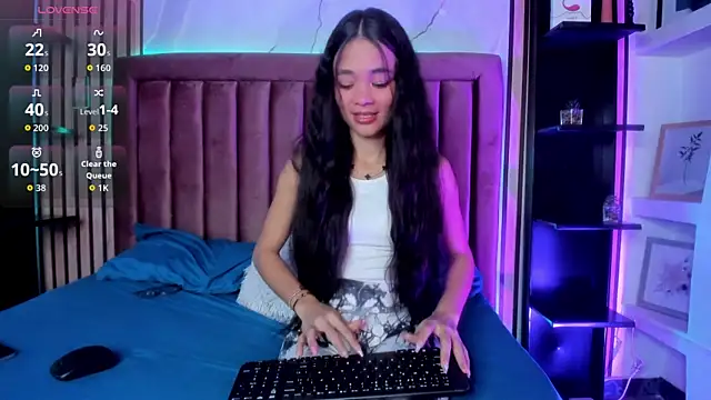 Isis Blaze online show from May 2026 03:34:01 AM