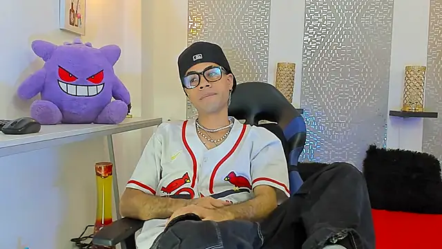 JacobBlackwell  online show from November 2025 07:47:01 PM