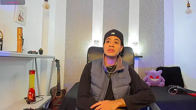 JacobBlackwell  online show from October 2025 07:37:01 PM