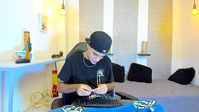 JacobBlackwell  online show from November 2025 07:28:01 PM