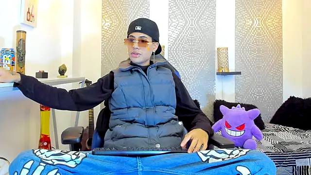 JacobBlackwell  online show from November 2025 07:18:01 PM