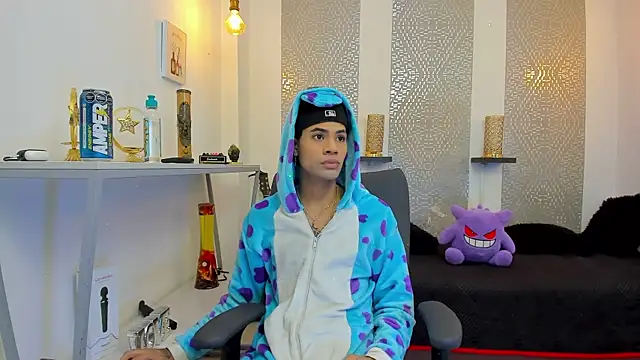 JacobBlackwell  online show from November 2025 07:40:02 PM