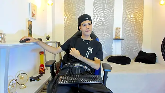 JacobBlackwell  online show from November 2025 07:29:02 PM