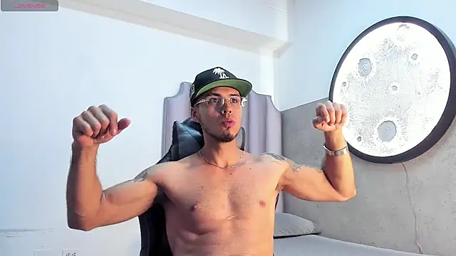 Rurik Jones online show from November 2025 12:20:02 PM