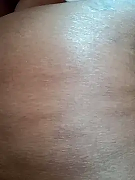 Bigasshott  online show from October 2025 06:52:02 PM