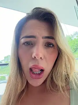 Snapshot of camila_vanucci- chatting on June 2026 04:05:01 PM camila vanucci- online show from June 2026 04:05:01 PM