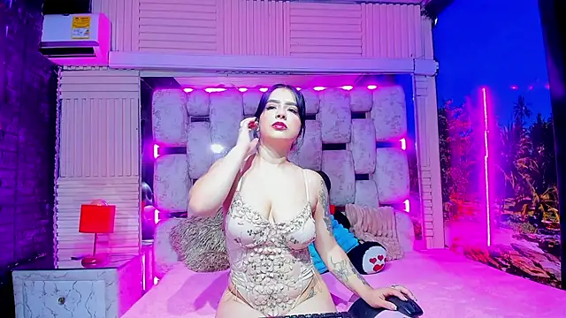 RubyEvanns online show from July 2026 07:48:01 PM