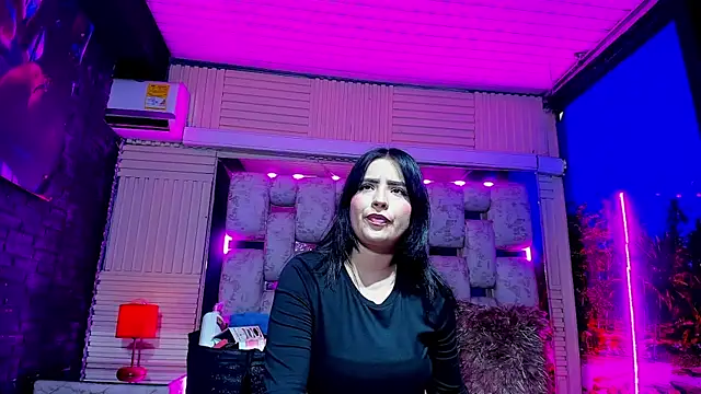 RubyEvanns online show from July 2026 07:40:02 PM