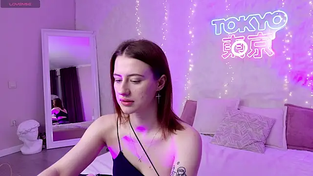 JessiJull online show from October 2025 05:43:01 PM