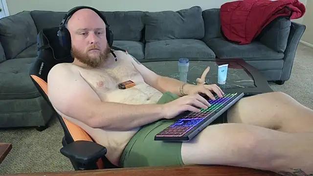 Snapshot of theballboy1 chatting on October 2025 09:39:01 PM theballboy1 online show from October 2025 09:39:01 PM