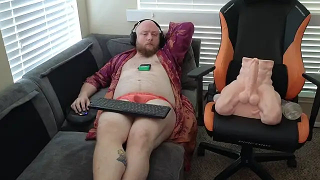 Snapshot of theballboy1 chatting on April 2026 06:25:02 PM theballboy1 online show from April 2026 06:25:02 PM