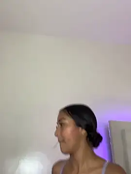 Luna star3 online show from October 2025 07:02:02 PM