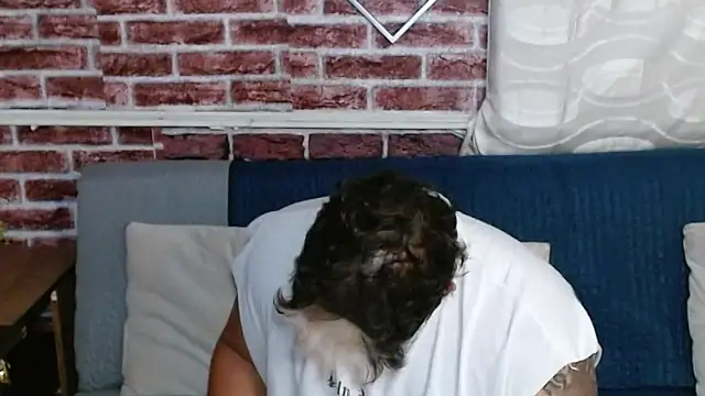 jordan bigcock  online show from February 2026 03:39:02 AM