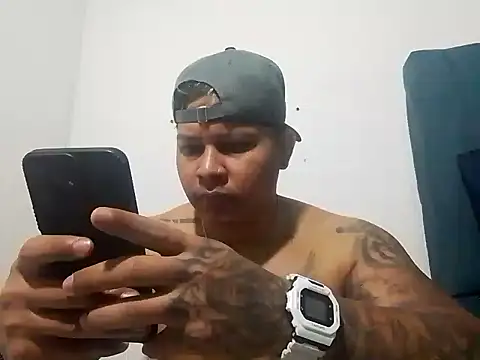 jordan bigcock  online show from February 2026 12:11:02 AM