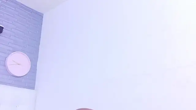 Snapshot of Hungry_pussy18 chatting on November 2025 02:10:01 PM Hungry pussy18 online show from November 2025 02:10:01 PM