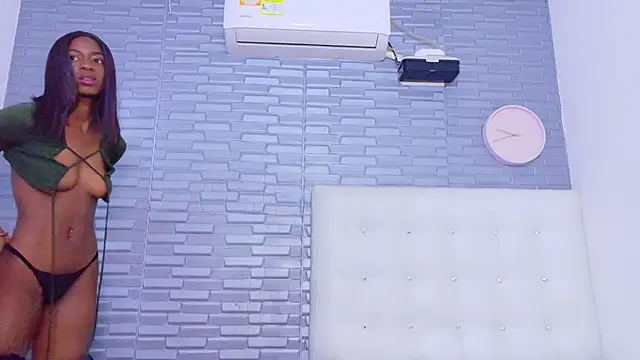 Snapshot of Hungry_pussy18 chatting on November 2025 01:04:02 PM Hungry pussy18 online show from November 2025 01:04:02 PM