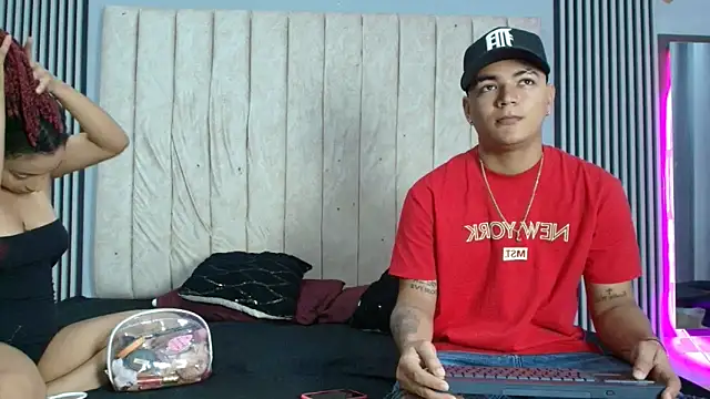 Snapshot of dante_and_kiara chatting on November 2025 09:04:01 PM dante and kiara online show from November 2025 09:04:01 PM