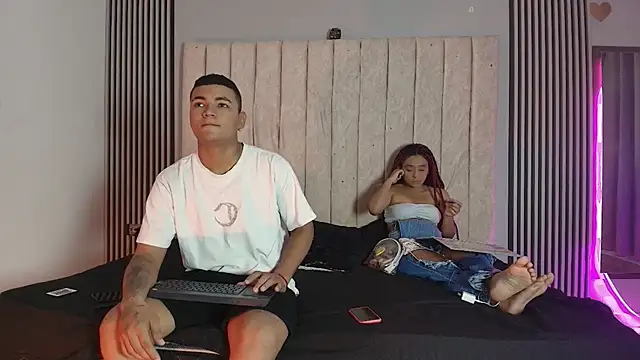 Snapshot of dante_and_kiara chatting on November 2025 09:08:01 PM dante and kiara online show from November 2025 09:08:01 PM