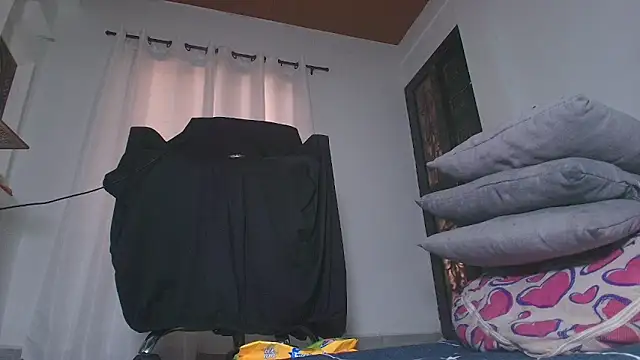 s-sweett online show from February 2026 09:14:02 PM