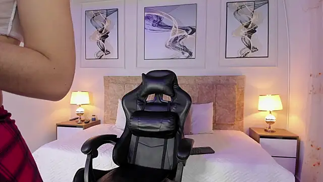 celeste collins  online show from December 2025 11:42:01 AM