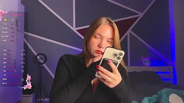 RebeccaEglitis online show from November 2025 04:40:02 PM