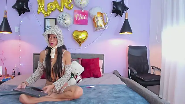 Jiwoo Dodoy  online show from October 2025 01:23:01 PM