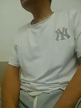 joneslau88 online show from October 2025 03:35:01 PM