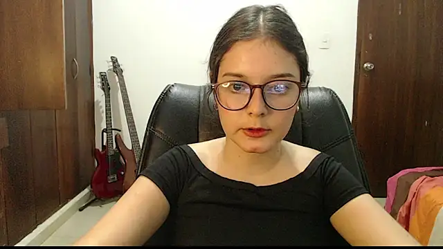 CarlaLorez online show from March 2026 06:06:01 AM