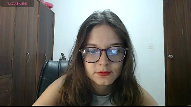 CarlaLorez online show from April 2026 01:01:02 AM