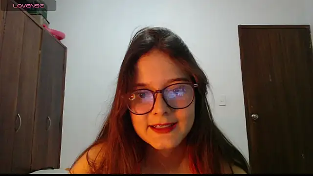 Snapshot of CarlaLorez chatting on July 2026 04:19:01 AM CarlaLorez online show from July 2026 04:19:01 AM