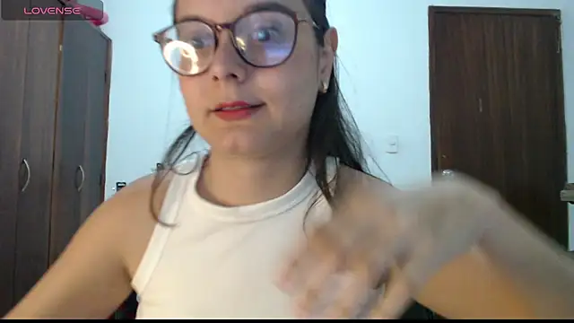 CarlaLorez online show from April 2026 10:22:01 PM