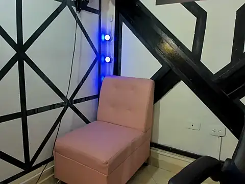 Snapshot of allison_mc chatting on February 2026 02:35:02 PM allison mc online show from February 2026 02:35:02 PM