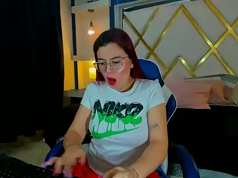 Snapshot of allison_mc chatting on July 2026 03:33:01 AM allison mc online show from July 2026 03:33:01 AM