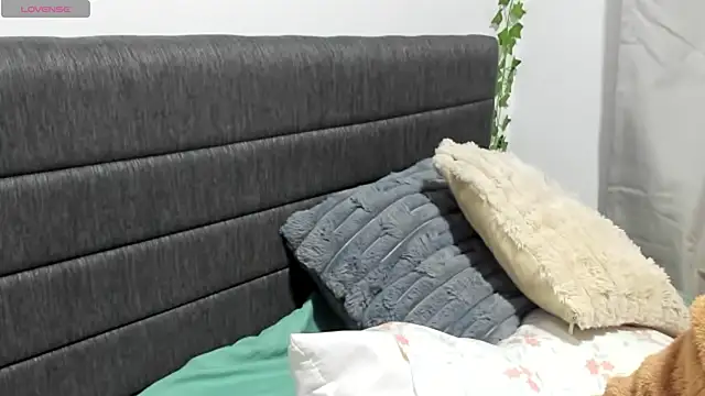 shappire-fire online show from January 2026 01:45:02 AM