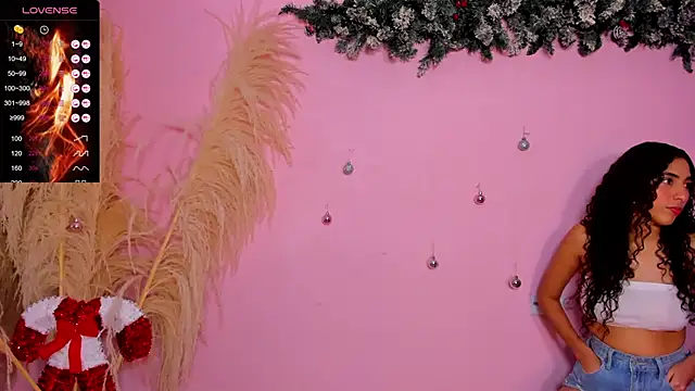 Snapshot of Pink_hell222 chatting on November 2025 01:39:02 AM Pink hell222 online show from November 2025 01:39:02 AM