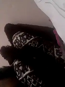 latarak321 online show from December 2025 11:49:01 PM