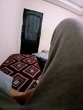 latarak321 online show from April 2026 06:47:02 PM