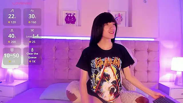 Snapshot of Naya_Velvet chatting on November 2025 04:00:01 PM Naya Velvet online show from November 2025 04:00:01 PM