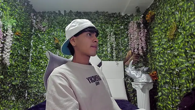 SEBAS LOVER  online show from October 2025 09:38:02 PM