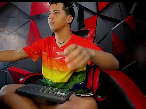Raphael LatinBoy online show from October 2025 08:19:02 PM