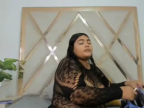 paolaasm online show from October 2025 08:51:02 PM
