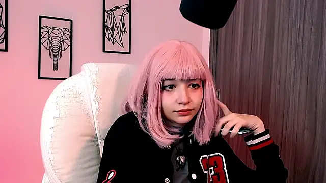 EmuOtori online show from October 2025 11:44:01 AM