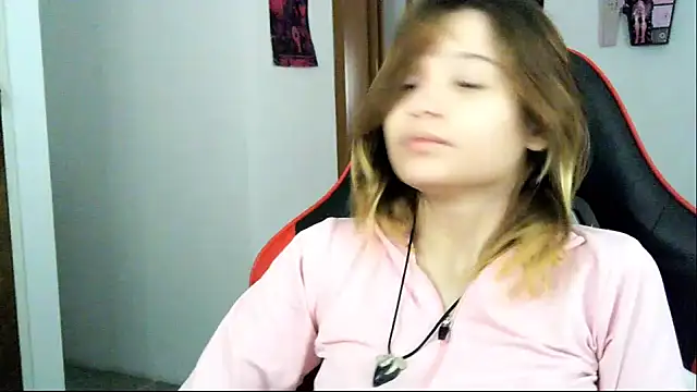 EmuOtori online show from February 2026 12:14:02 PM